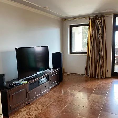 Luxury 3 Bedroom In A Forest 10min Drive From Center Budapest