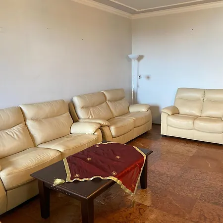 Luxury 3 Bedroom In A Forest 10min Drive From Center Budapest