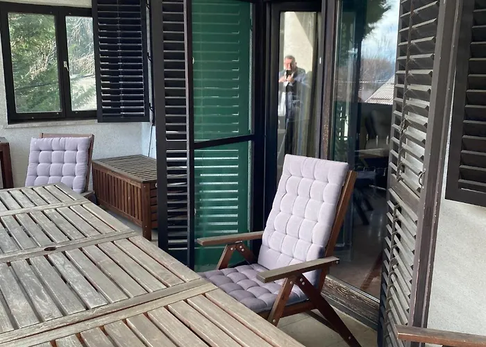 Luxury 3 Bedroom In A Forest 10min Drive From Center Будапешт