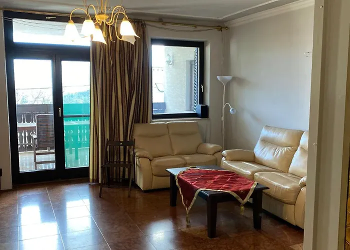 Luxury 3 Bedroom In A Forest 10min Drive From Center Будапешт