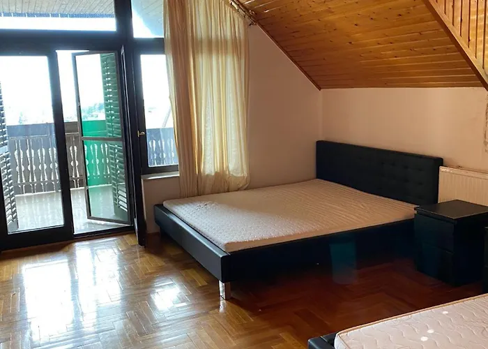 Luxury 3 Bedroom In A Forest 10min Drive From Center * Будапешт