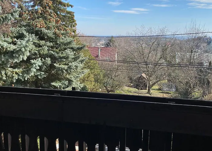 Вилла Luxury 3 Bedroom In A Forest 10min Drive From Center Будапешт